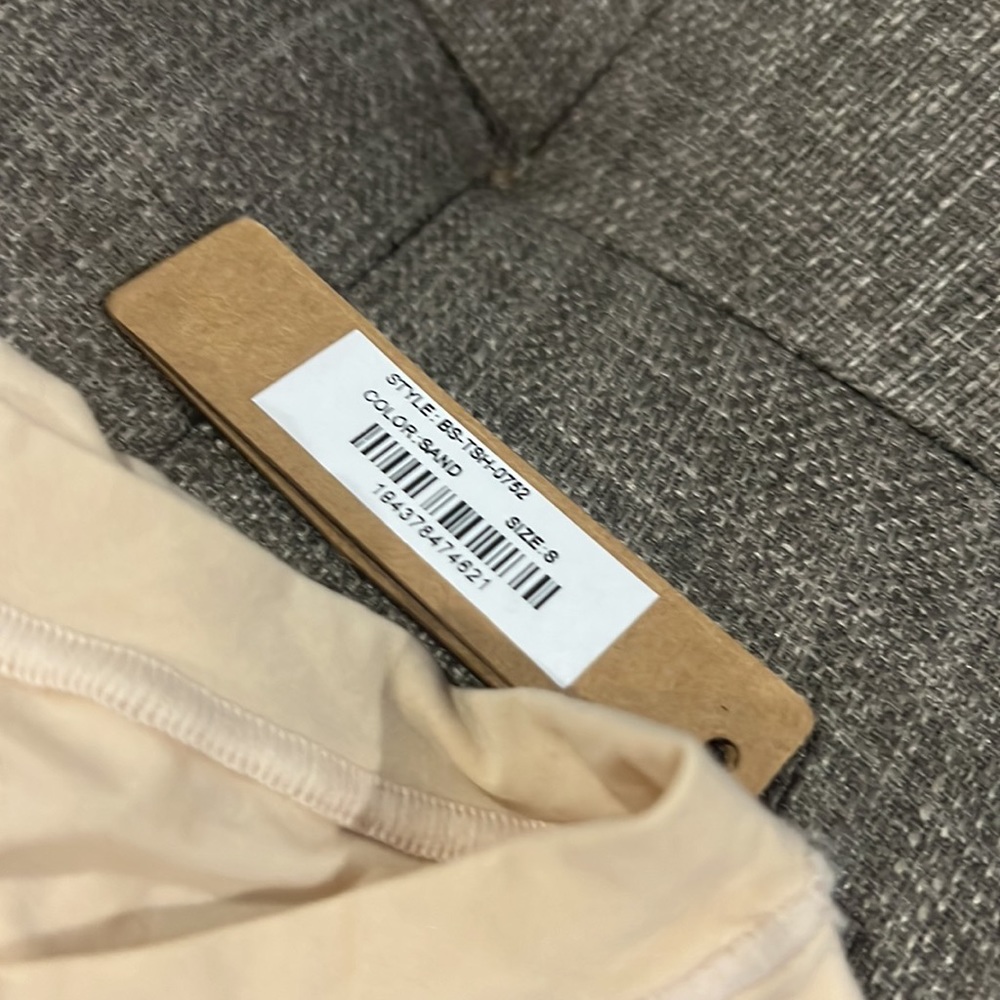 Skims Fits Everybody T-shirt Bodysuit - Picture 7 of 10